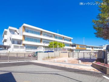 柏市立土小学校　距離８００ｍ／徒歩10分・約800m(2021年4月)