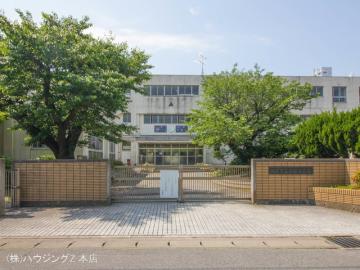 松戸市立南部小学校　距離７６０ｍ／徒歩10分・約760m(2023年5月)