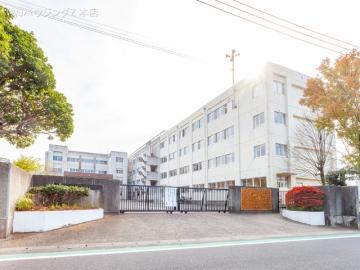 松戸市立幸谷小学校　距離５５０ｍ／徒歩7分・約550m(2021年11月)