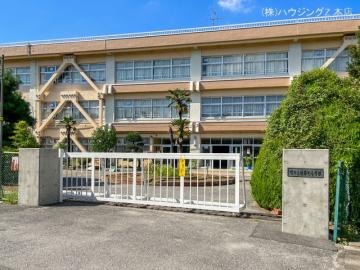 柏市立柏第七小学校　距離１１００ｍ／徒歩14分・約1,100m(2022年9月)