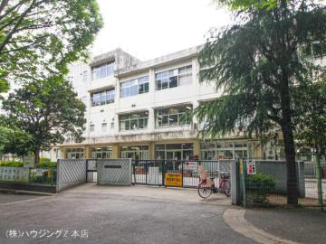 松戸市立牧野原小学校　距離８５０ｍ／徒歩11分・約850m(2023年5月)