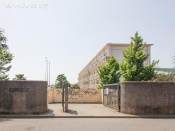 松戸市立栗ケ沢中学校　距離１１８０ｍ／徒歩15分・約1,180m(2023年4月)