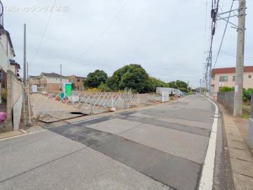 前面道路含む現地写真(2024年10月)